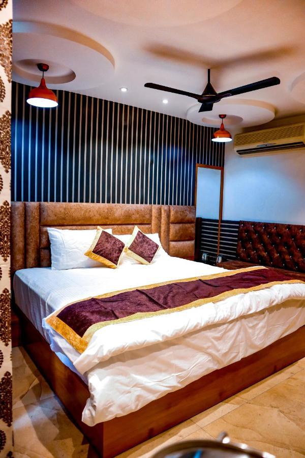 Hotel Joylife- Chottu Ram Chowk Rohtak Haryana Екстер'єр фото